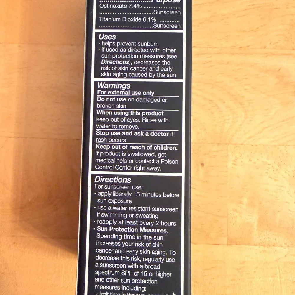 NARS Pure Radiant Tinted Moisturizer - Finland